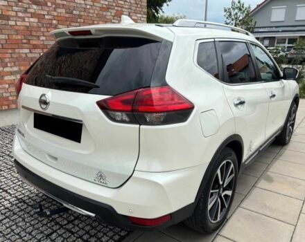 Белый Ниссан ИксТрейл, объемом двигателя 1.6 л и пробегом 89 тыс. км за 12500 $, фото 4 на Automoto.ua