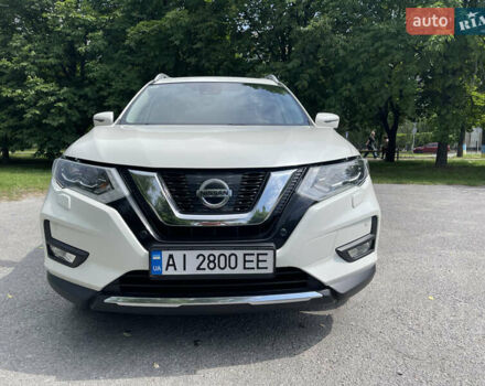 Белый Ниссан ИксТрейл, объемом двигателя 2 л и пробегом 100 тыс. км за 24200 $, фото 2 на Automoto.ua
