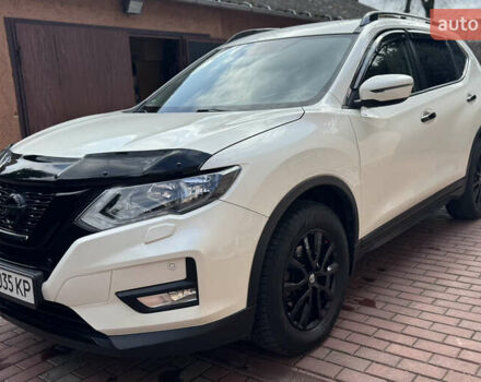 Белый Ниссан ИксТрейл, объемом двигателя 2.49 л и пробегом 130 тыс. км за 16800 $, фото 6 на Automoto.ua