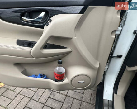 Белый Ниссан ИксТрейл, объемом двигателя 2.49 л и пробегом 199 тыс. км за 20500 $, фото 9 на Automoto.ua