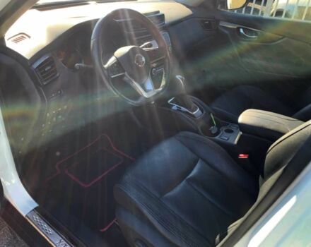 Белый Ниссан ИксТрейл, объемом двигателя 1.6 л и пробегом 40 тыс. км за 12400 $, фото 6 на Automoto.ua