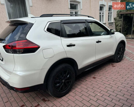 Белый Ниссан ИксТрейл, объемом двигателя 2.49 л и пробегом 130 тыс. км за 16800 $, фото 4 на Automoto.ua