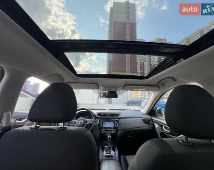 Белый Ниссан ИксТрейл, объемом двигателя 2 л и пробегом 47 тыс. км за 22000 $, фото 20 на Automoto.ua