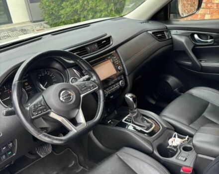 Белый Ниссан ИксТрейл, объемом двигателя 1.6 л и пробегом 89 тыс. км за 12500 $, фото 6 на Automoto.ua