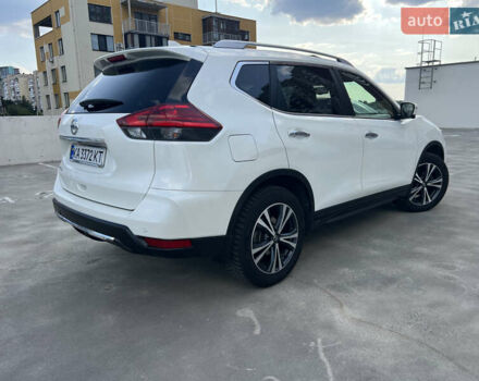 Белый Ниссан ИксТрейл, объемом двигателя 2 л и пробегом 47 тыс. км за 22000 $, фото 2 на Automoto.ua