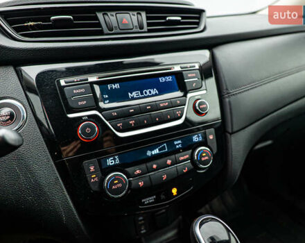 Белый Ниссан ИксТрейл, объемом двигателя 1.6 л и пробегом 141 тыс. км за 17810 $, фото 15 на Automoto.ua