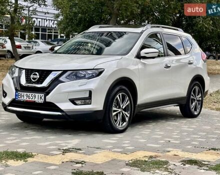 Білий Ніссан ІксТрейл, об'ємом двигуна 1.6 л та пробігом 7 тис. км за 24700 $, фото 4 на Automoto.ua