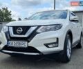 Белый Ниссан ИксТрейл, объемом двигателя 2 л и пробегом 70 тыс. км за 22000 $, фото 3 на Automoto.ua