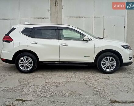 Ниссан ИксТрейл 2019 в Одессе на Automoto.ua Белый Ниссан ИксТрейл, объемом двигателя 2 л и пробегом 70 тыс. км за 22000 $, фото 7 на Automoto.ua
