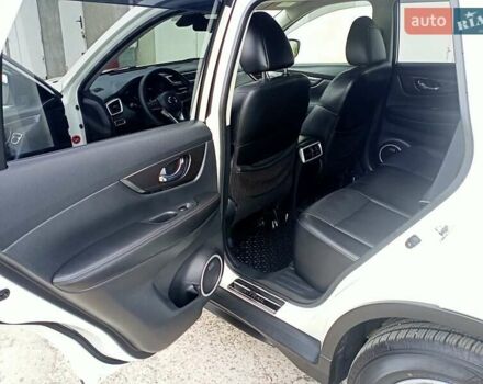 Ниссан ИксТрейл 2019 в Одессе на Automoto.ua Белый Ниссан ИксТрейл, объемом двигателя 2 л и пробегом 70 тыс. км за 22000 $, фото 44 на Automoto.ua