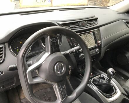 Білий Ніссан ІксТрейл, об'ємом двигуна 2 л та пробігом 130 тис. км за 19500 $, фото 7 на Automoto.ua