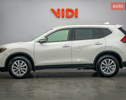 Белый Ниссан ИксТрейл, объемом двигателя 1.6 л и пробегом 141 тыс. км за 17810 $, фото 2 на Automoto.ua