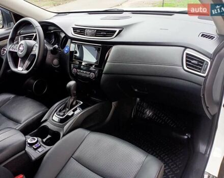 Ниссан ИксТрейл 2019 в Одессе на Automoto.ua Белый Ниссан ИксТрейл, объемом двигателя 2 л и пробегом 70 тыс. км за 22000 $, фото 45 на Automoto.ua