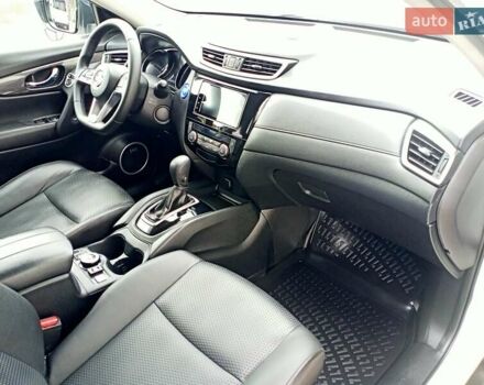 Ниссан ИксТрейл 2019 в Одессе на Automoto.ua Белый Ниссан ИксТрейл, объемом двигателя 2 л и пробегом 70 тыс. км за 22000 $, фото 46 на Automoto.ua