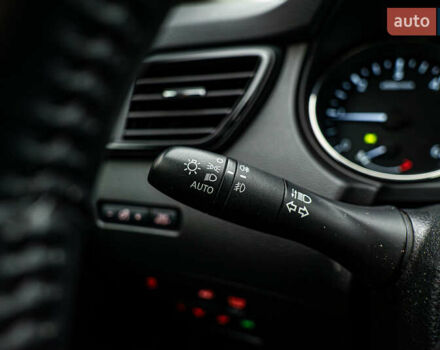 Белый Ниссан ИксТрейл, объемом двигателя 1.6 л и пробегом 141 тыс. км за 17810 $, фото 14 на Automoto.ua