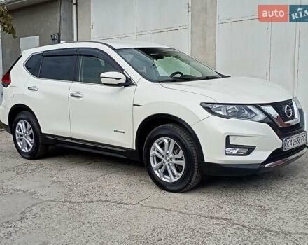 Ниссан ИксТрейл 2019 в Одессе на Automoto.ua Белый Ниссан ИксТрейл, объемом двигателя 2 л и пробегом 70 тыс. км за 22000 $, фото 5 на Automoto.ua