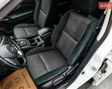 Белый Ниссан ИксТрейл, объемом двигателя 1.6 л и пробегом 141 тыс. км за 17810 $, фото 8 на Automoto.ua