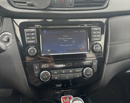 Белый Ниссан ИксТрейл, объемом двигателя 1.6 л и пробегом 107 тыс. км за 23000 $, фото 5 на Automoto.ua