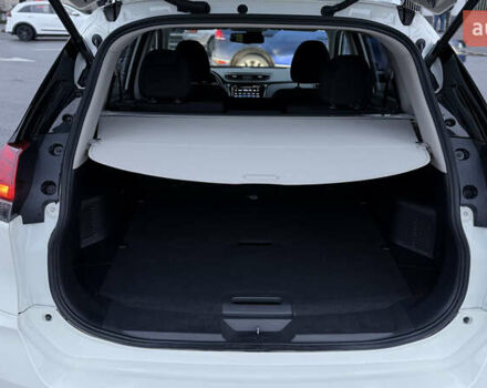 Білий Ніссан ІксТрейл, об'ємом двигуна 1.6 л та пробігом 22 тис. км за 23999 $, фото 17 на Automoto.ua