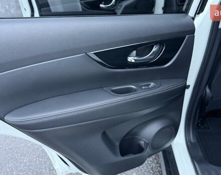 Білий Ніссан ІксТрейл, об'ємом двигуна 1.6 л та пробігом 22 тис. км за 23999 $, фото 12 на Automoto.ua