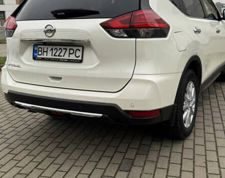 Белый Ниссан ИксТрейл, объемом двигателя 1.6 л и пробегом 70 тыс. км за 24000 $, фото 5 на Automoto.ua