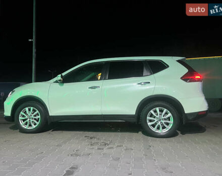 Белый Ниссан ИксТрейл, объемом двигателя 1.6 л и пробегом 98 тыс. км за 19500 $, фото 3 на Automoto.ua