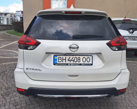 Белый Ниссан ИксТрейл, объемом двигателя 2 л и пробегом 63 тыс. км за 25550 $, фото 1 на Automoto.ua