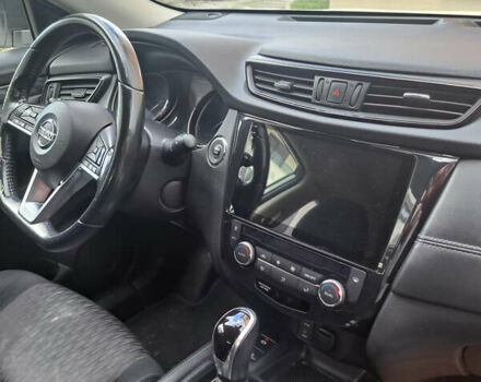 Белый Ниссан ИксТрейл, объемом двигателя 2 л и пробегом 63 тыс. км за 25550 $, фото 16 на Automoto.ua