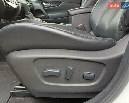 Білий Ніссан ІксТрейл, об'ємом двигуна 2.49 л та пробігом 63 тис. км за 24800 $, фото 18 на Automoto.ua