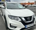 Белый Ниссан ИксТрейл, объемом двигателя 2.5 л и пробегом 77 тыс. км за 25400 $, фото 1 на Automoto.ua