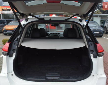 Білий Ніссан ІксТрейл, об'ємом двигуна 2.49 л та пробігом 63 тис. км за 21950 $, фото 9 на Automoto.ua