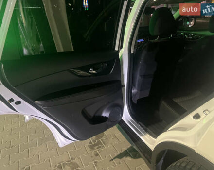 Белый Ниссан ИксТрейл, объемом двигателя 1.6 л и пробегом 98 тыс. км за 19500 $, фото 18 на Automoto.ua