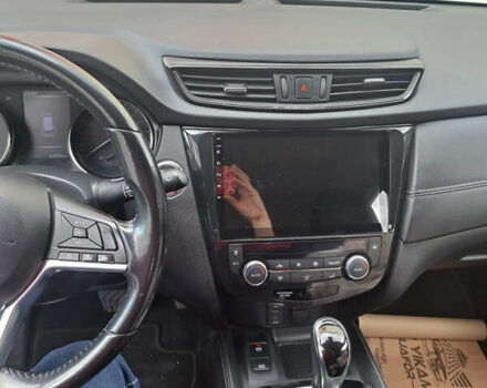 Белый Ниссан ИксТрейл, объемом двигателя 2 л и пробегом 63 тыс. км за 25550 $, фото 10 на Automoto.ua