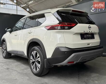 Белый Ниссан ИксТрейл, объемом двигателя 1.5 л и пробегом 34 тыс. км за 31900 $, фото 6 на Automoto.ua