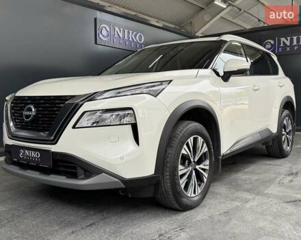 Белый Ниссан ИксТрейл, объемом двигателя 1.5 л и пробегом 34 тыс. км за 31900 $, фото 3 на Automoto.ua