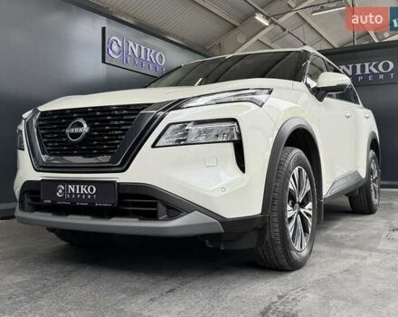 Белый Ниссан ИксТрейл, объемом двигателя 1.5 л и пробегом 34 тыс. км за 31900 $, фото 2 на Automoto.ua