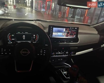 Білий Ніссан ІксТрейл, об'ємом двигуна 1.5 л та пробігом 26 тис. км за 45000 $, фото 16 на Automoto.ua