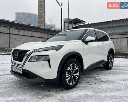 Белый Ниссан ИксТрейл, объемом двигателя 1.5 л и пробегом 37 тыс. км за 30500 $, фото 2 на Automoto.ua
