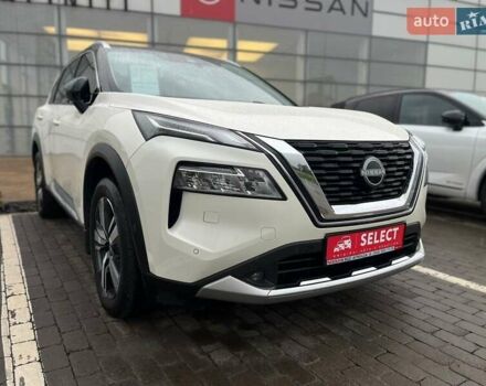 Белый Ниссан ИксТрейл, объемом двигателя 1.5 л и пробегом 68 тыс. км за 31966 $, фото 1 на Automoto.ua