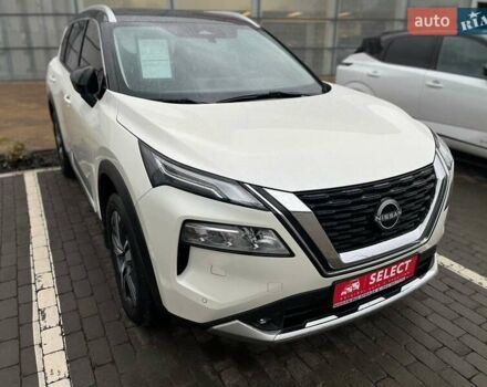 Белый Ниссан ИксТрейл, объемом двигателя 1.5 л и пробегом 68 тыс. км за 31966 $, фото 3 на Automoto.ua