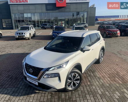 Белый Ниссан ИксТрейл, объемом двигателя 1.5 л и пробегом 43 тыс. км за 29900 $, фото 3 на Automoto.ua