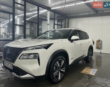 Білий Ніссан ІксТрейл, об'ємом двигуна 1.5 л та пробігом 26 тис. км за 45000 $, фото 5 на Automoto.ua