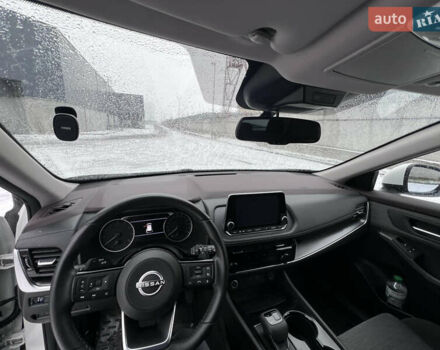 Белый Ниссан ИксТрейл, объемом двигателя 1.5 л и пробегом 37 тыс. км за 30500 $, фото 3 на Automoto.ua