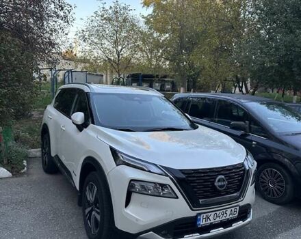 Білий Ніссан ІксТрейл, об'ємом двигуна 1.5 л та пробігом 26 тис. км за 45000 $, фото 1 на Automoto.ua