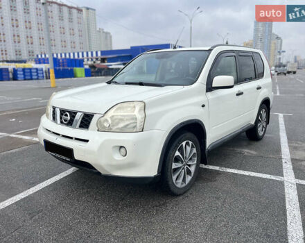 Білий Ніссан ІксТрейл, об'ємом двигуна 2 л та пробігом 271 тис. км за 5000 $, фото 1 на Automoto.ua