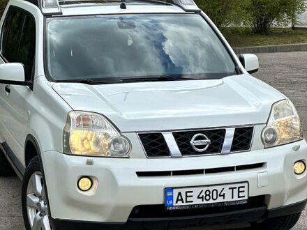 Ниссан ИксТрейл 2010 в Днепре (Днепропетровске) на Automoto.ua Белый Ниссан ИксТрейл, объемом двигателя 2 л и пробегом 184 тыс. км за 9999 $, фото 1 на Automoto.ua