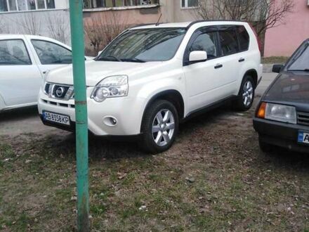 Ниссан ИксТрейл 2012 в Виннице на Automoto.ua Белый Ниссан ИксТрейл, объемом двигателя 2 л и пробегом 194 тыс. км за 12000 $, фото 1 на Automoto.ua