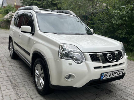 Белый Ниссан ИксТрейл, объемом двигателя 2 л и пробегом 251 тыс. км за 16500 $, фото 1 на Automoto.ua