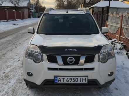 Білий Ніссан ІксТрейл, об'ємом двигуна 2 л та пробігом 164 тис. км за 11000 $, фото 1 на Automoto.ua