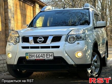 Ниссан ИксТрейл 2012 в Одессе на Automoto.ua Белый Ниссан ИксТрейл, объемом двигателя 2 л и пробегом 120 тыс. км за 15600 $, фото 1 на Automoto.ua